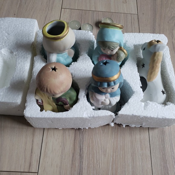 Porcelain Nativity Set Lighted 5pc Christmas Figures Pastel Children Retro W Box - Picture 7 of 7